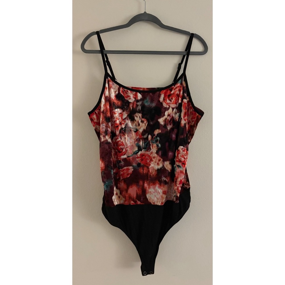Torrid Red Floral Velvet Bodysuit Size 1X